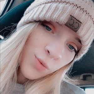 Meet your Posher, Kacie